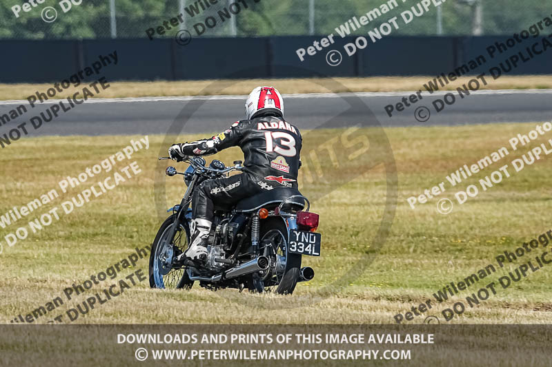 cadwell park;cadwell park photographs;cadwell trackday photographs;enduro digital images;event digital images;eventdigitalimages;peter wileman photography;racing digital images;trackday digital images;trackday photos